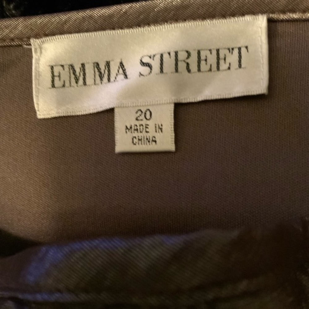 Emma Street Skirt - Picture 3 of 5